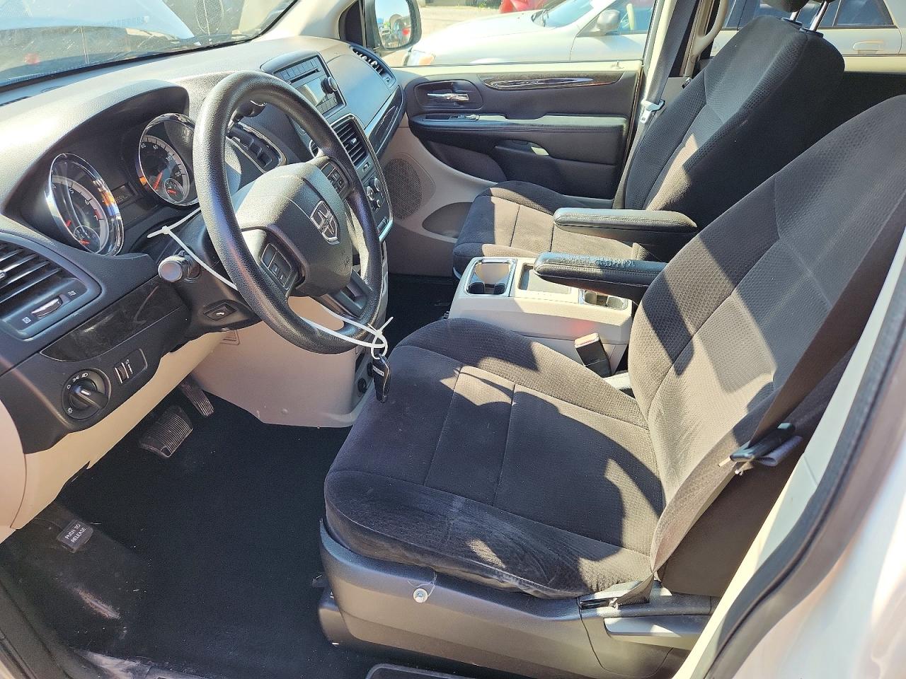 Dodge Caravan Sxt