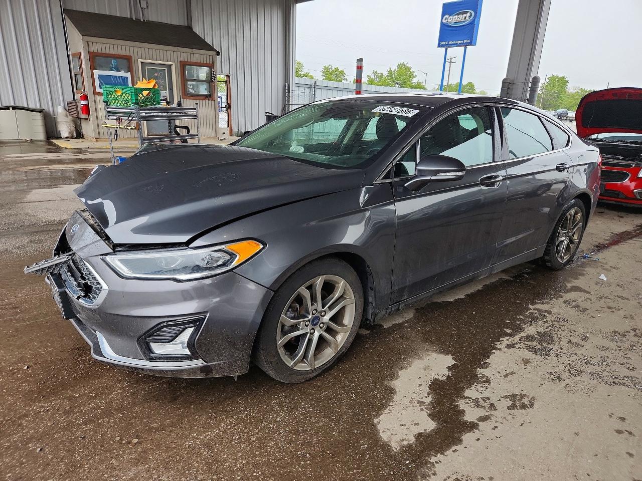 Salvage Ford Fusion Image