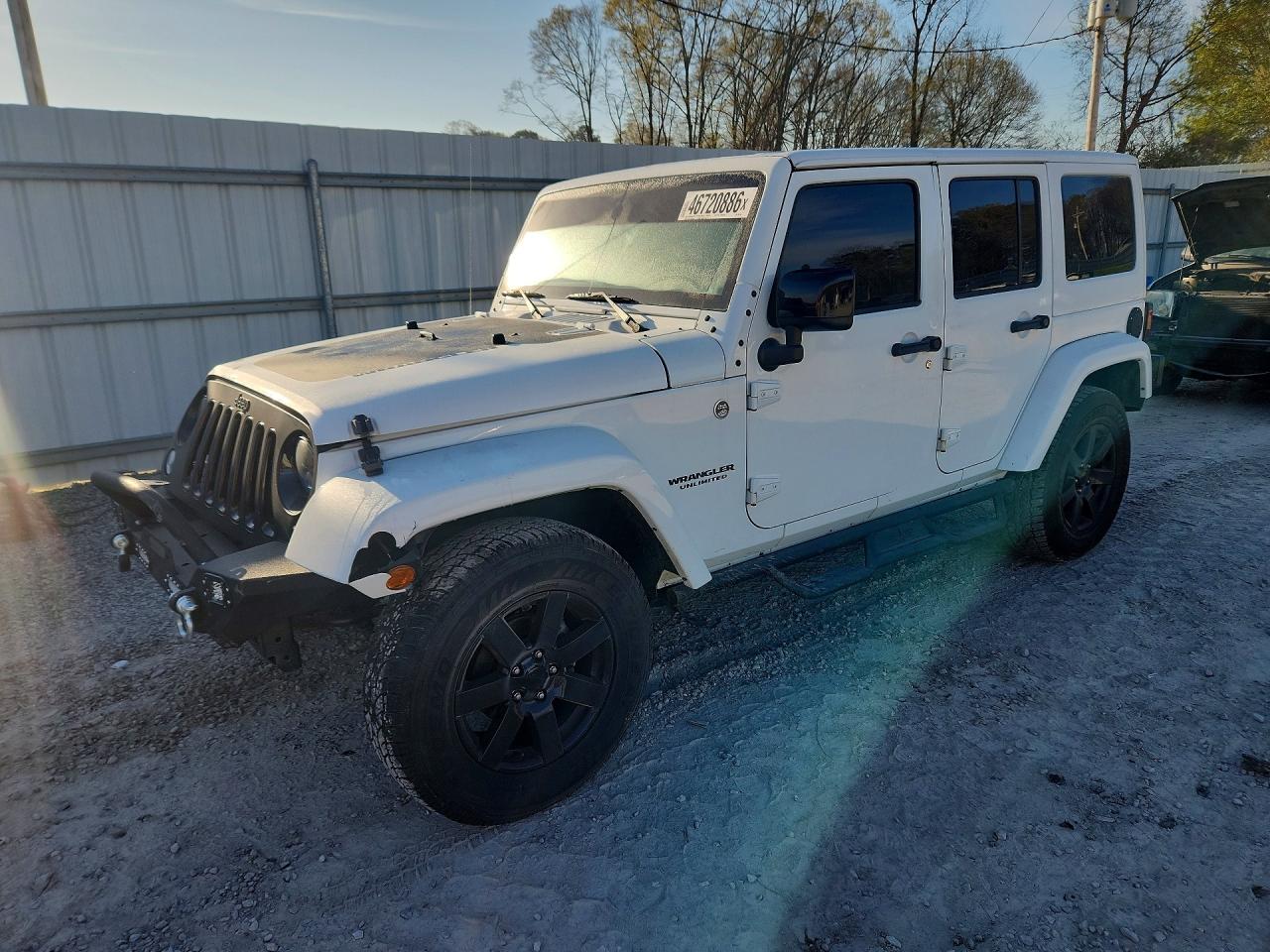 Salvage Jeep Wrangler Image