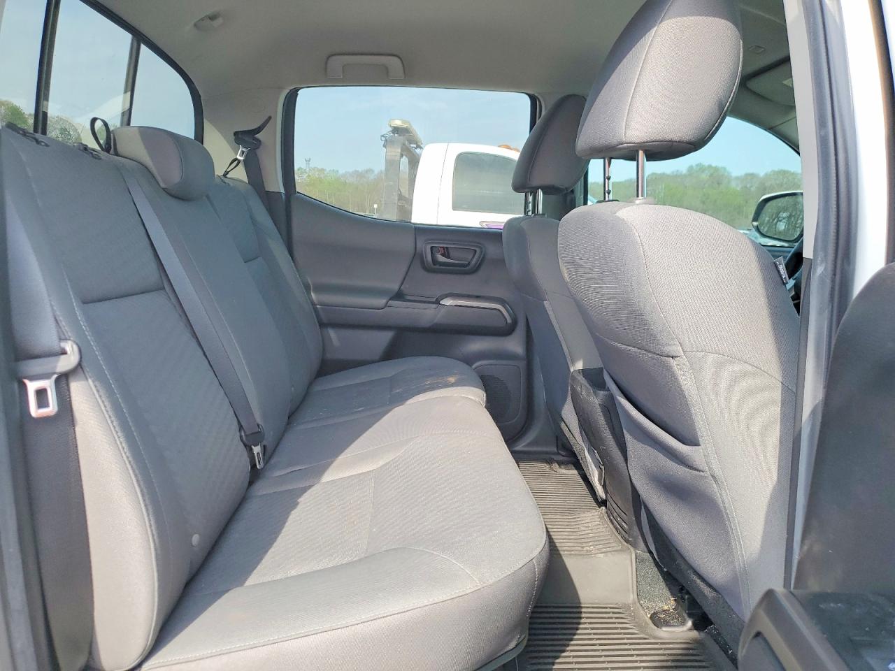 Toyota Tacoma Sr5 V6