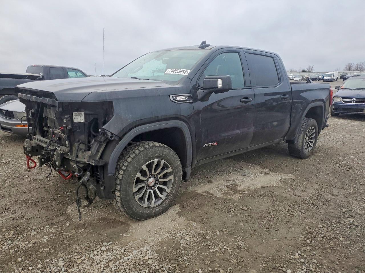 Salvage GMC Sierra Image