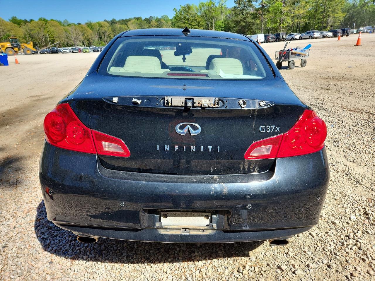 INFINITI G37 X