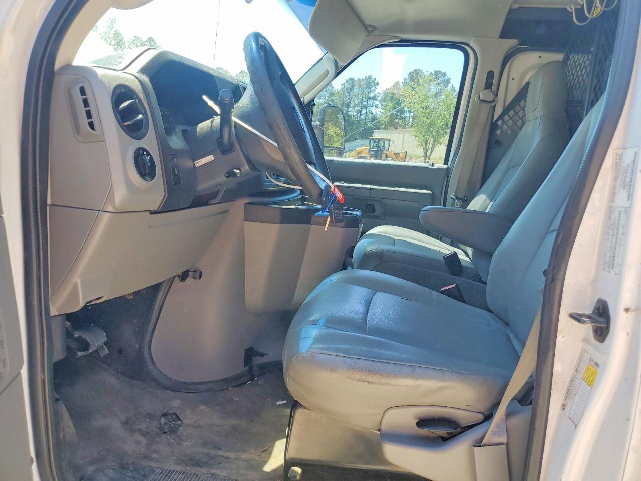 Ford Econoline E250 Van