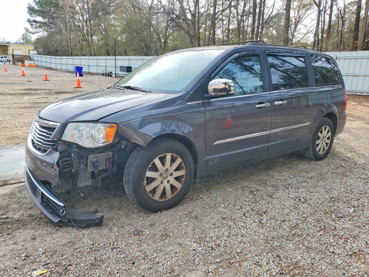 Salvage Chrysler Minivan Image