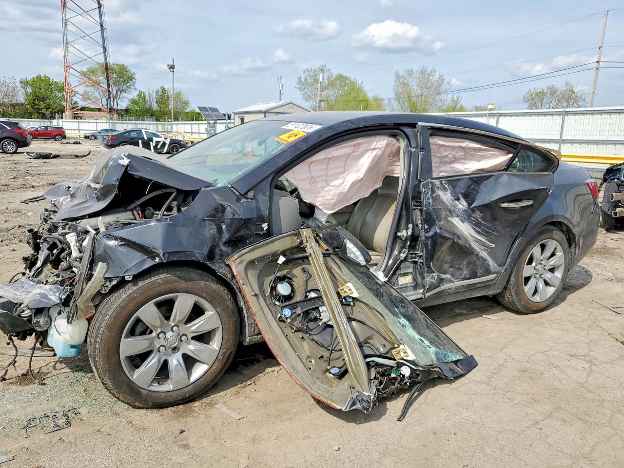 Salvage Buick LaCrosse Image