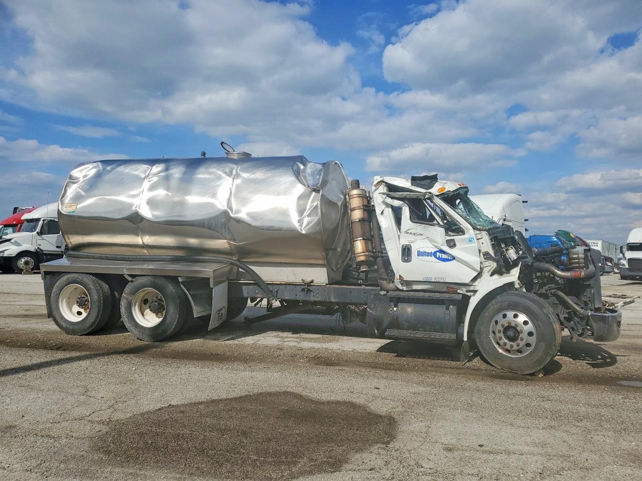 International 8000 8600