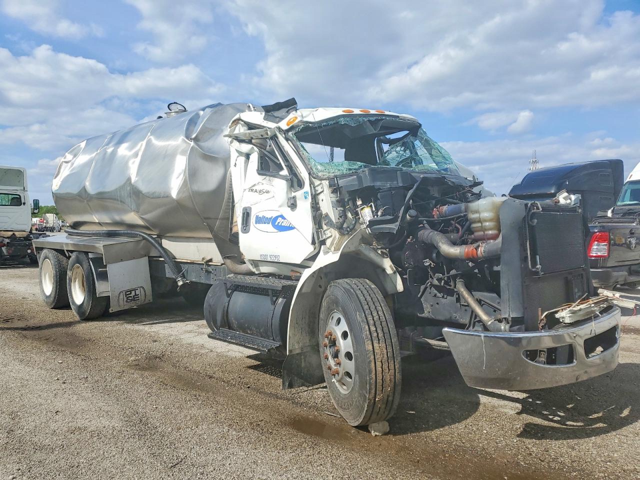 Salvage International 8000 Image