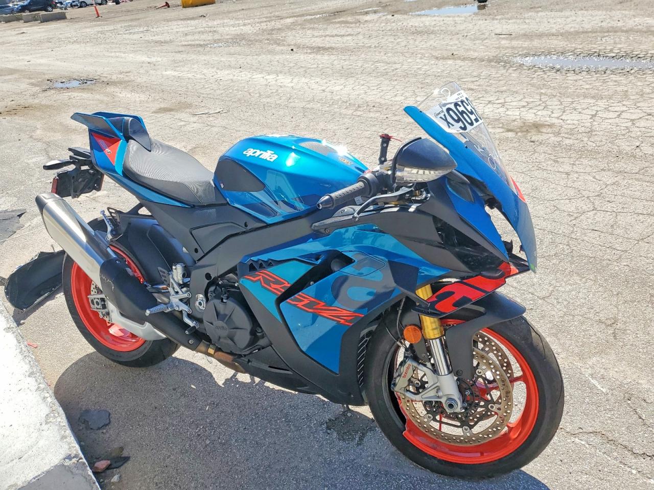 Salvage Aprilia Motorcycle Image