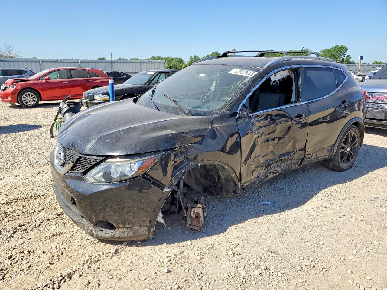 Salvage Nissan Rogue Image