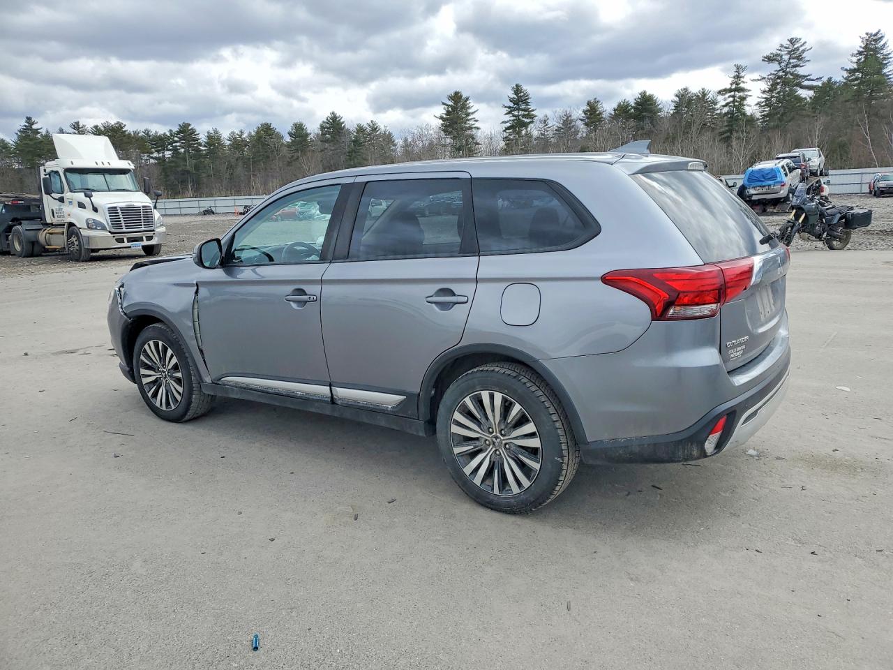 Mitsubishi Outlander Se
