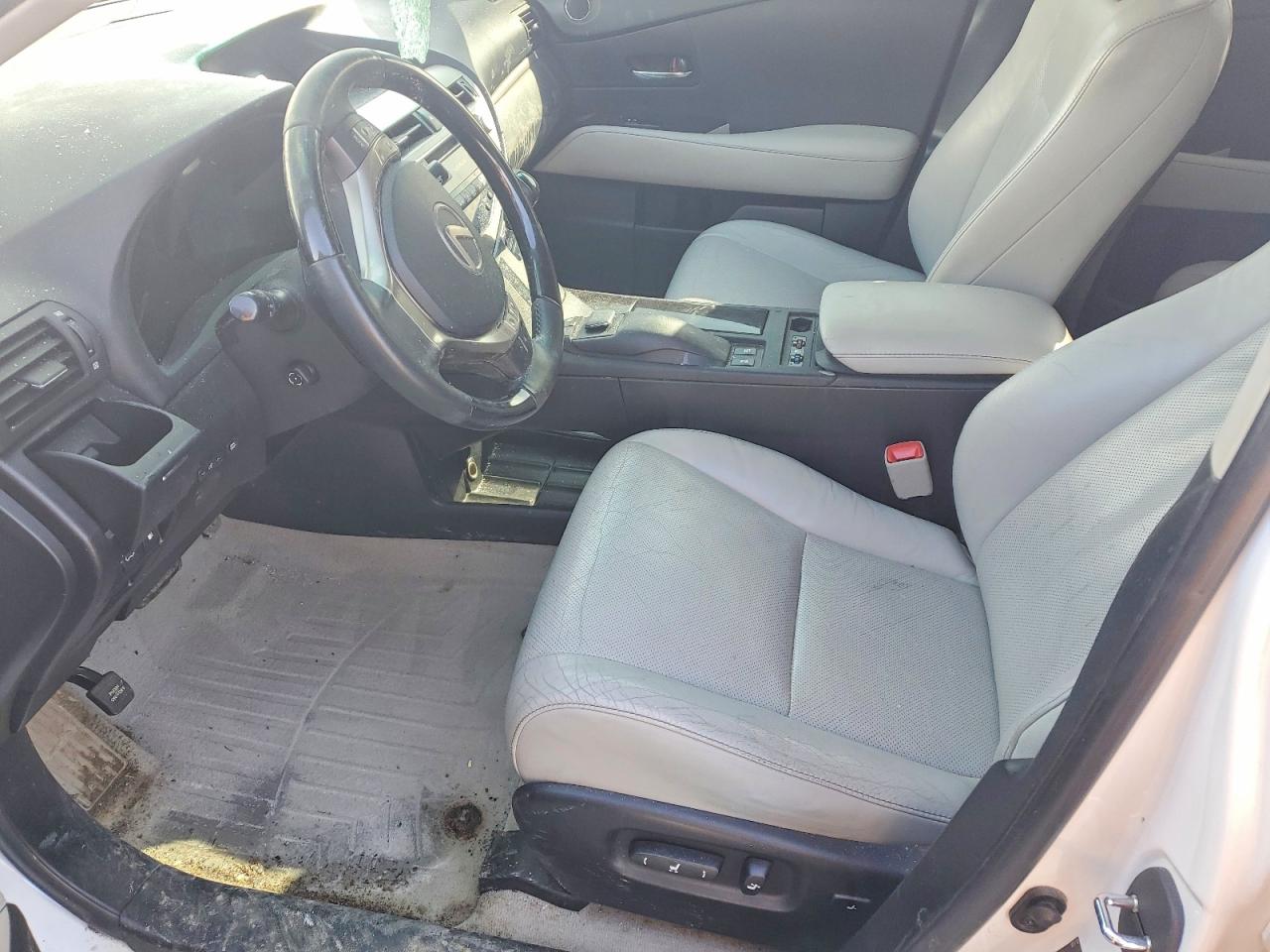 Lexus RX Base