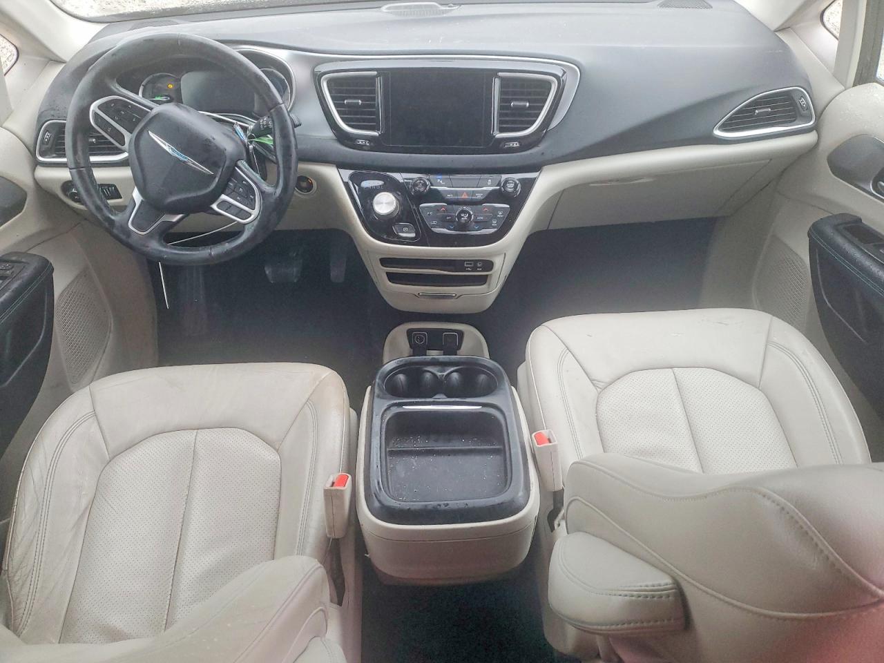 Chrysler Pacifica Hybrid Touring L