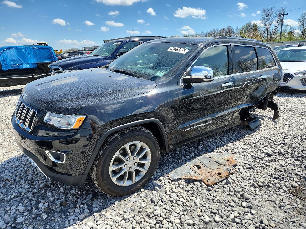 Salvage Jeep Cherokee Image
