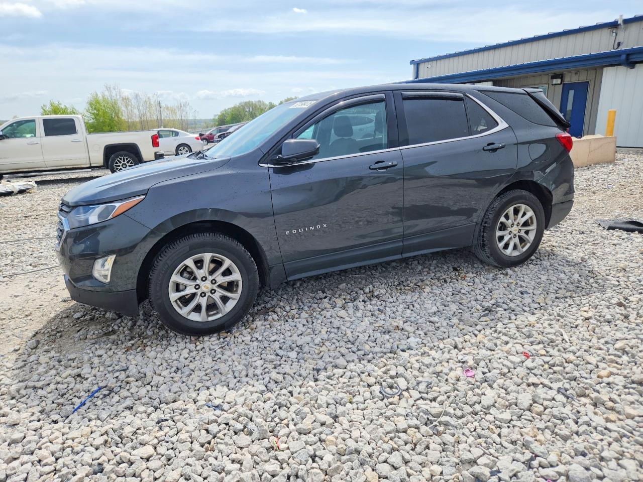 Salvage Chevrolet Equinox Image