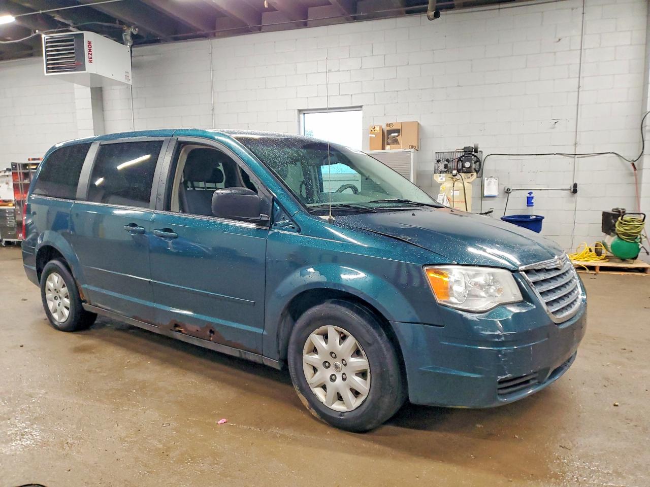 Chrysler Minivan Lx