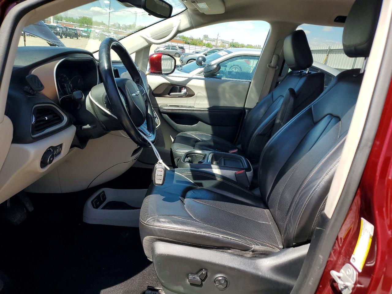 Chrysler Pacifica Touring L