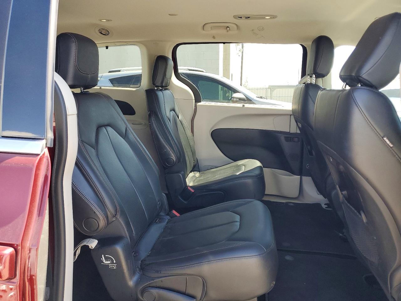 Chrysler Pacifica Touring L