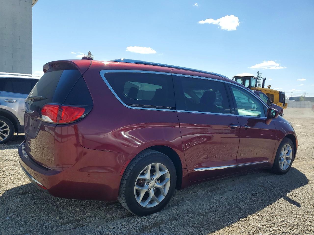 Chrysler Pacifica Touring L