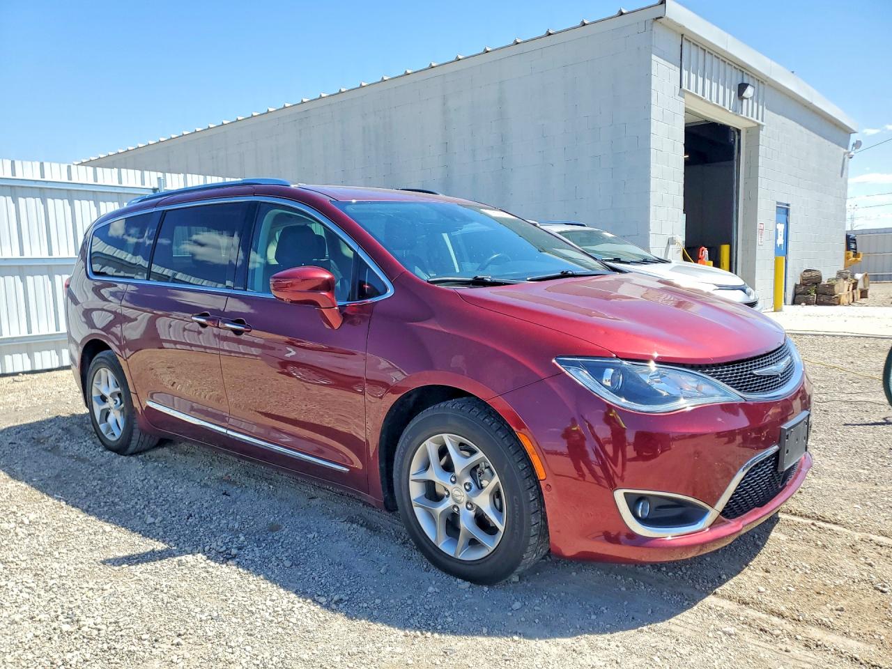 Chrysler Pacifica Touring L