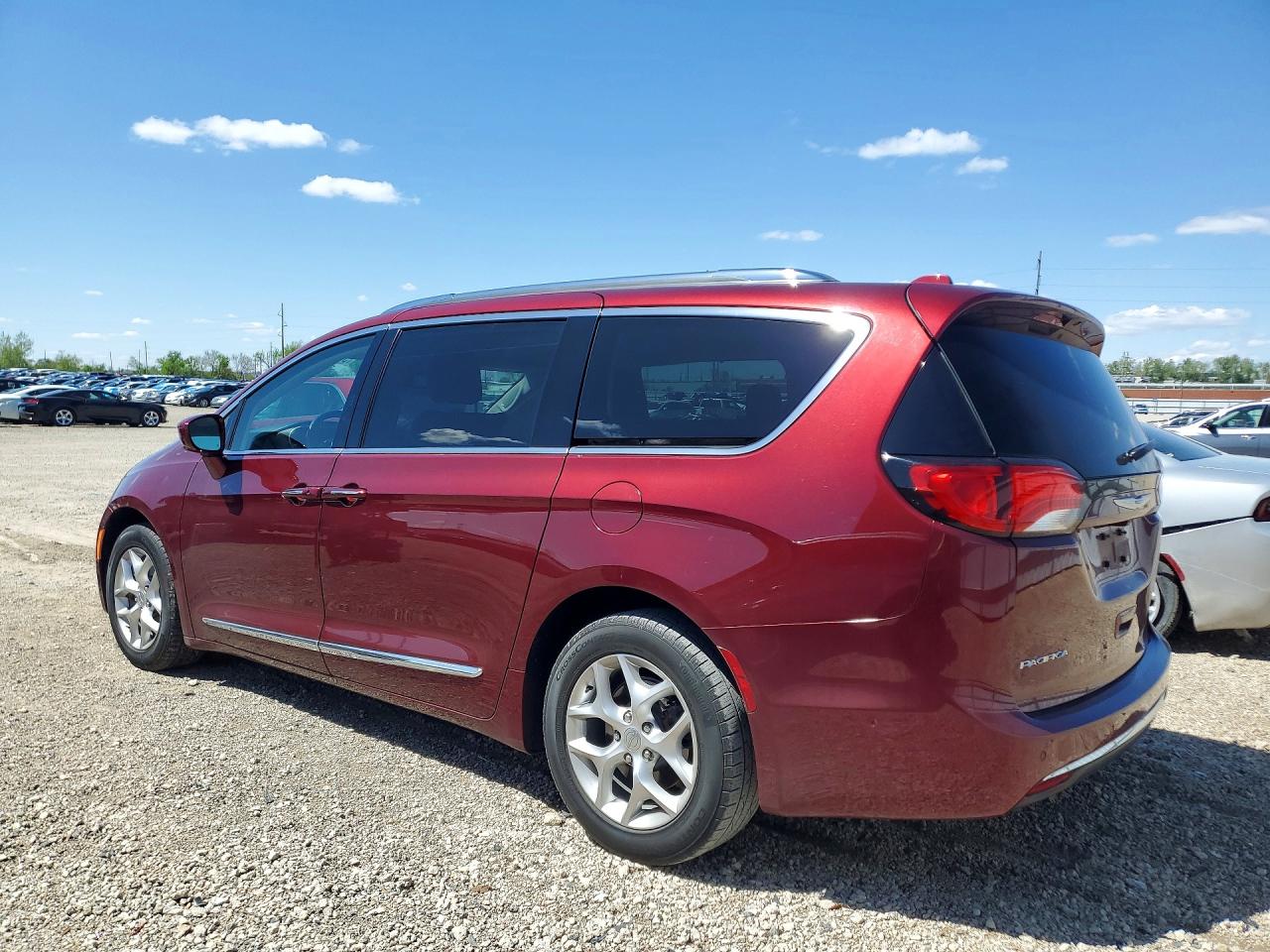Chrysler Pacifica Touring L