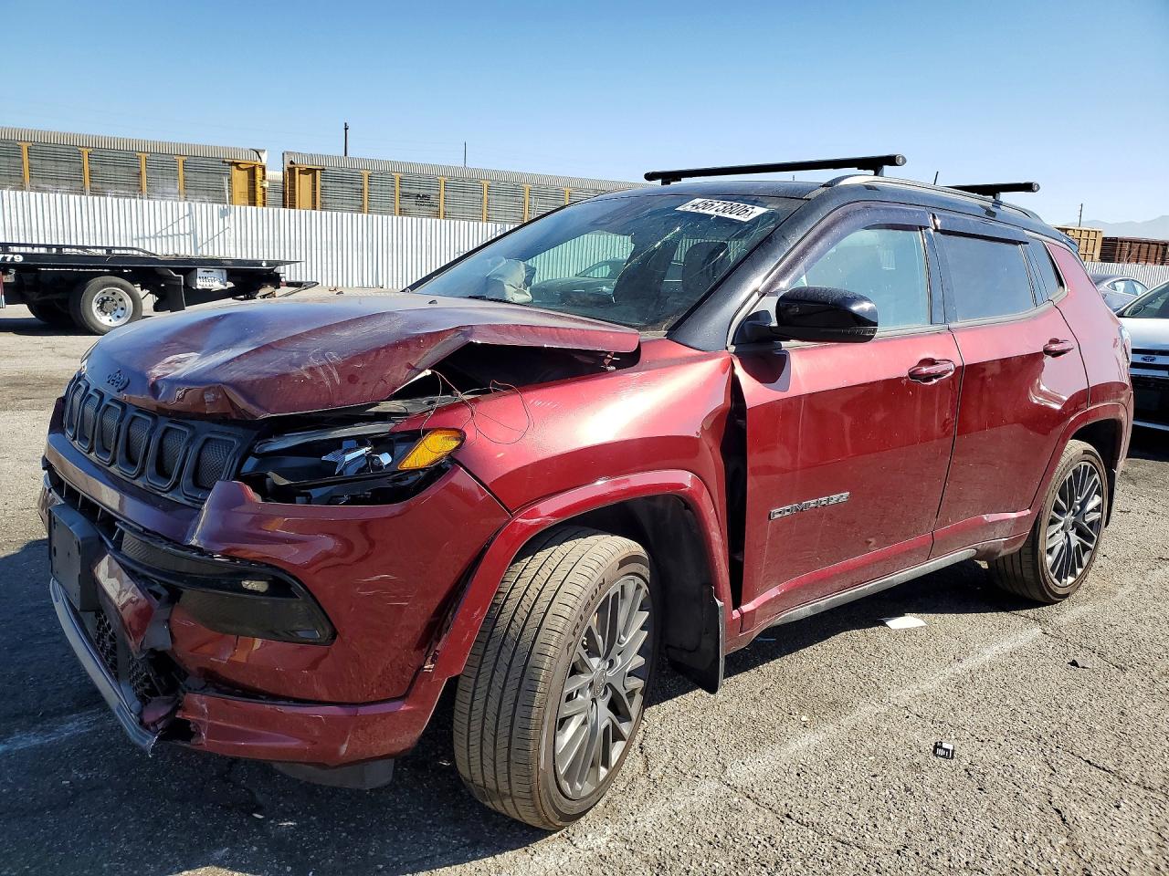 Salvage Jeep Compass Image