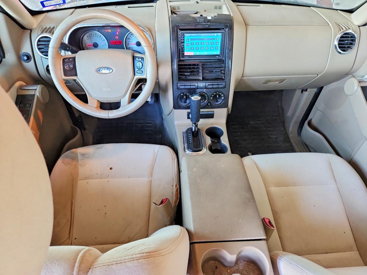Ford Explorer Xlt