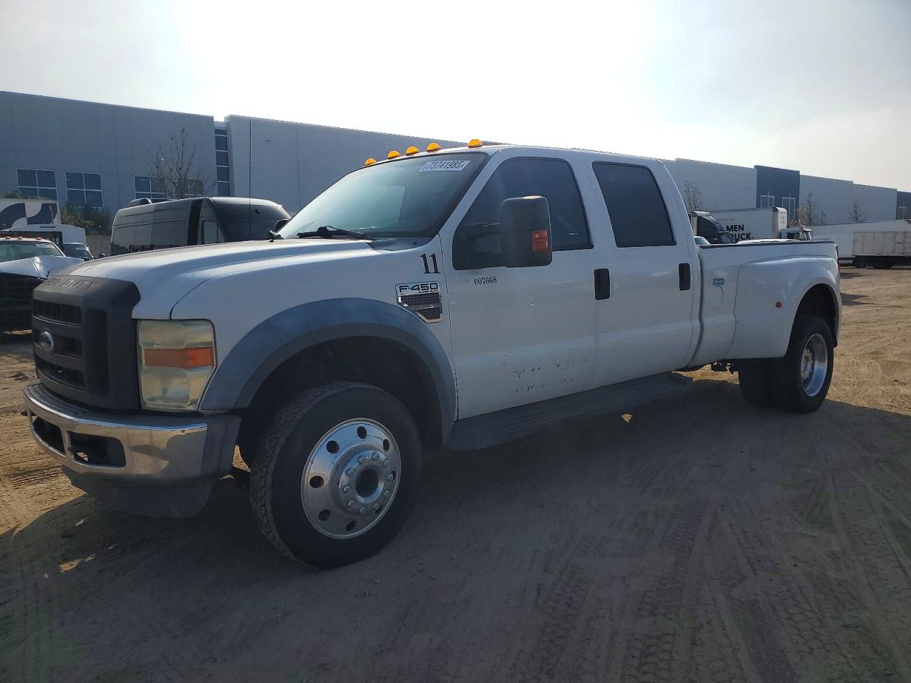 Salvage Ford F-450 Image