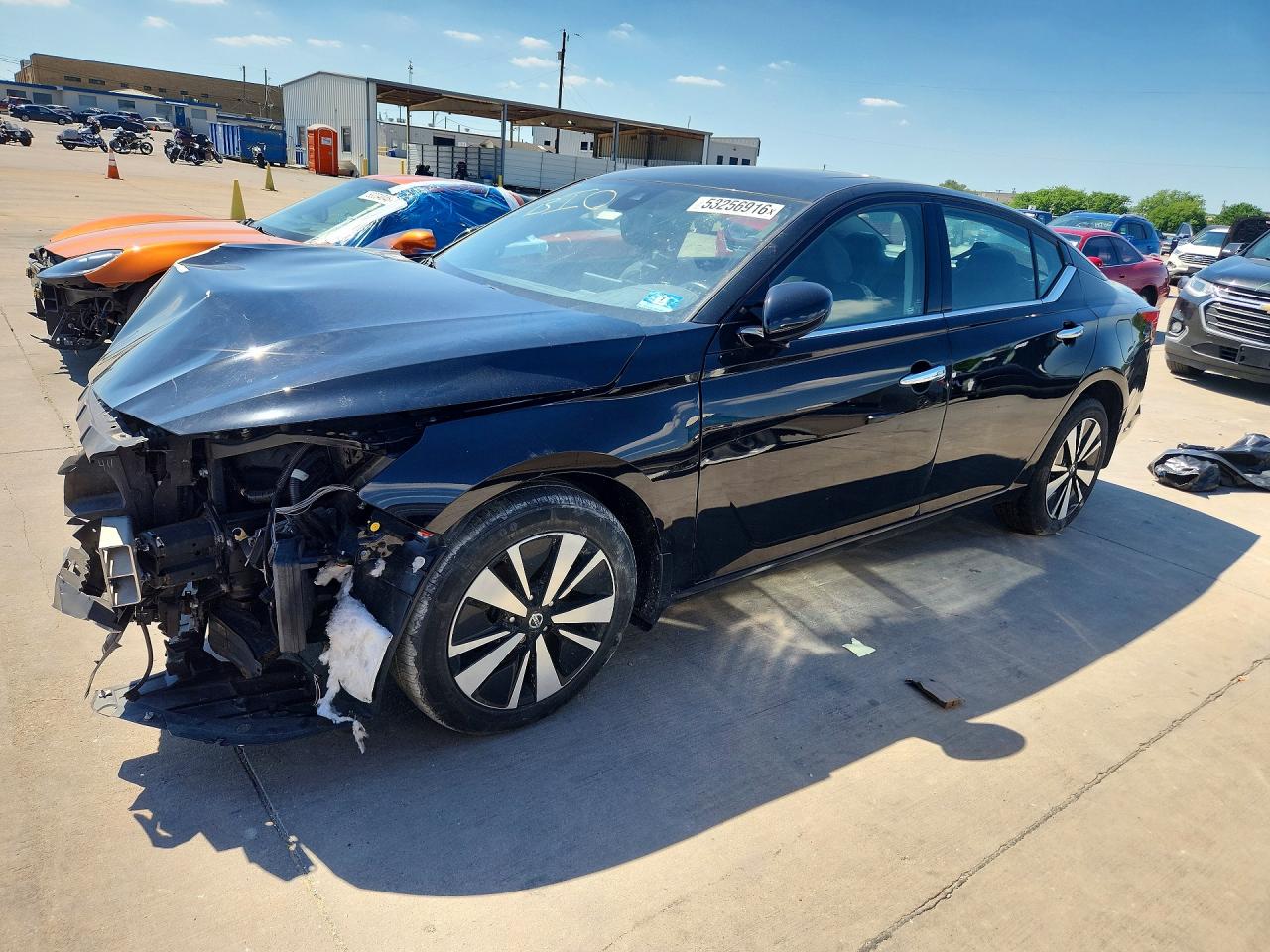 Salvage Nissan Altima Image