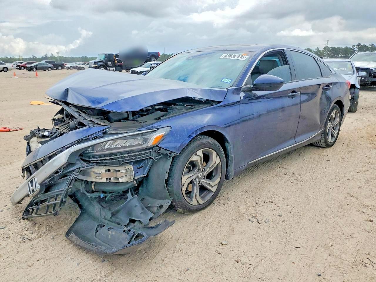 Salvage Honda Accord Image