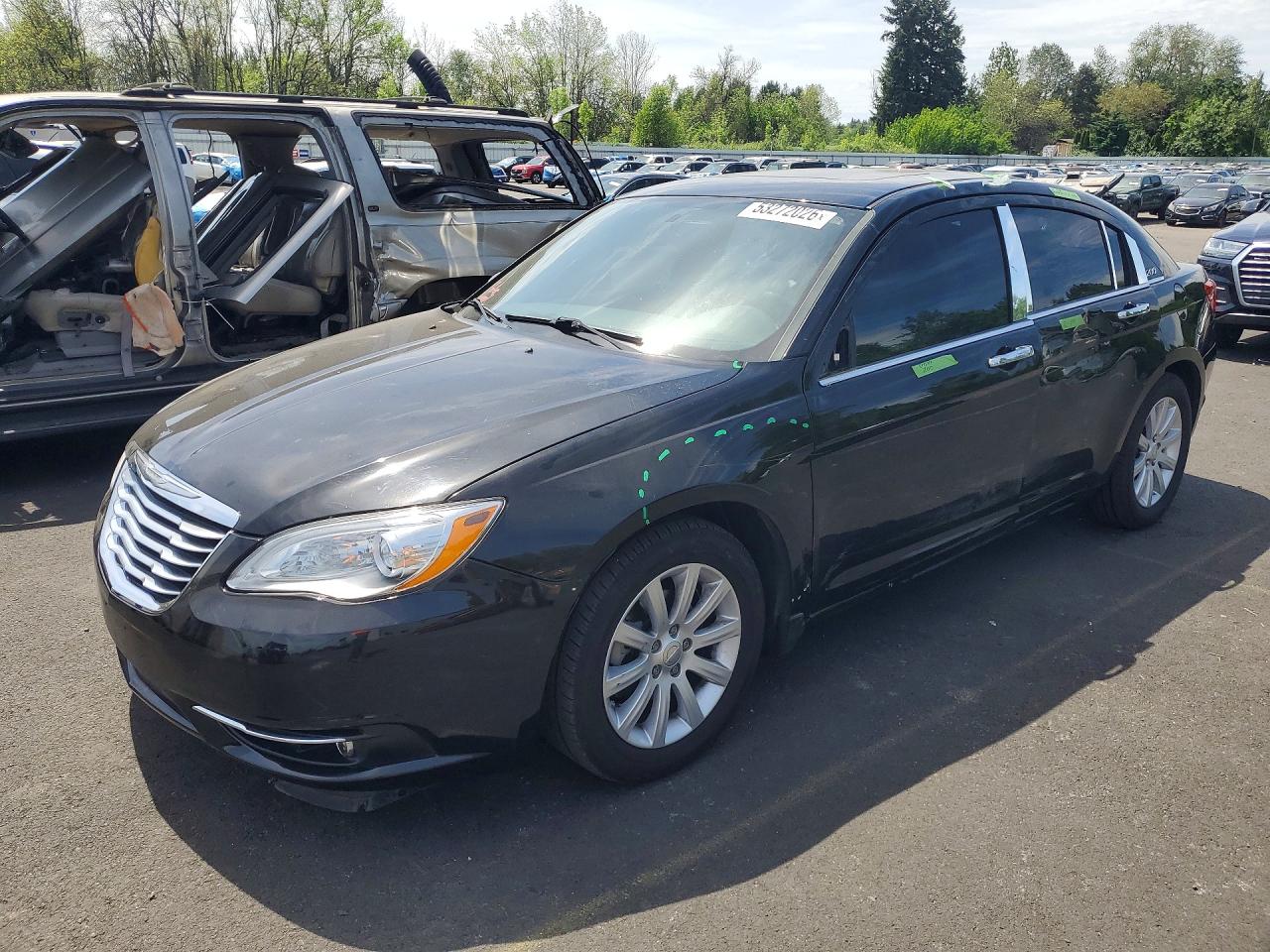Salvage Chrysler 200 Image