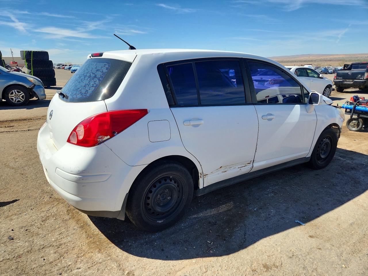 Nissan Versa 1.8 S