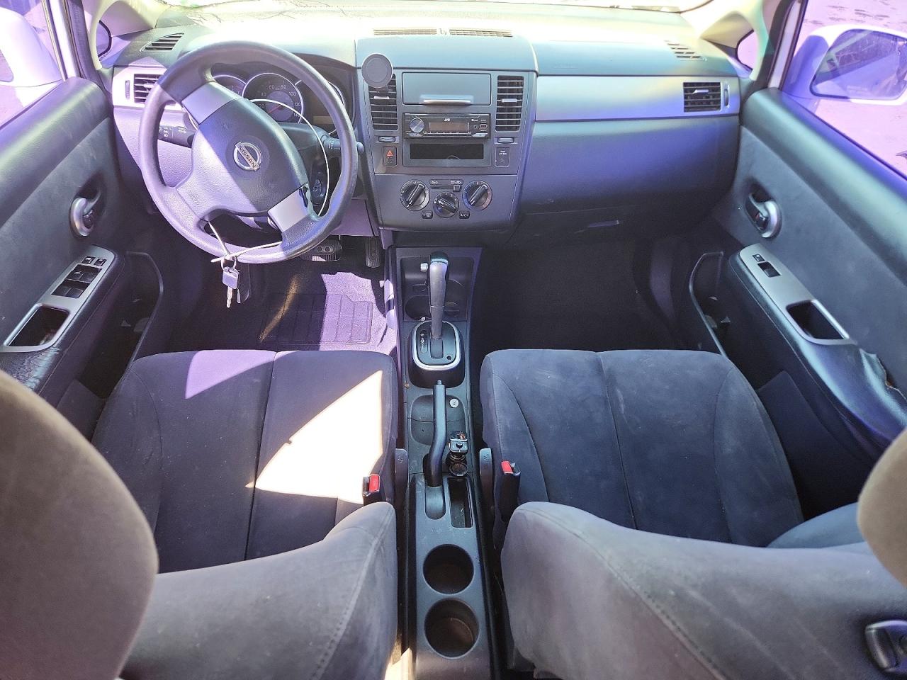 Nissan Versa 1.8 S