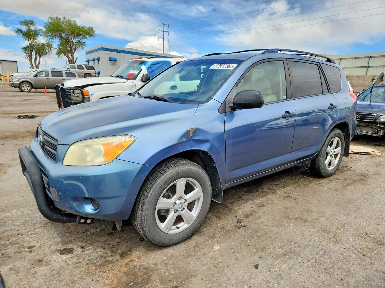 Salvage Toyota RAV4 Image