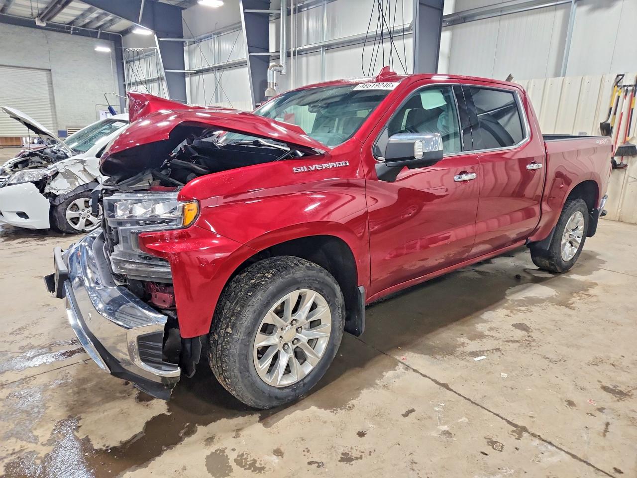 Salvage Chevrolet Silverado Image