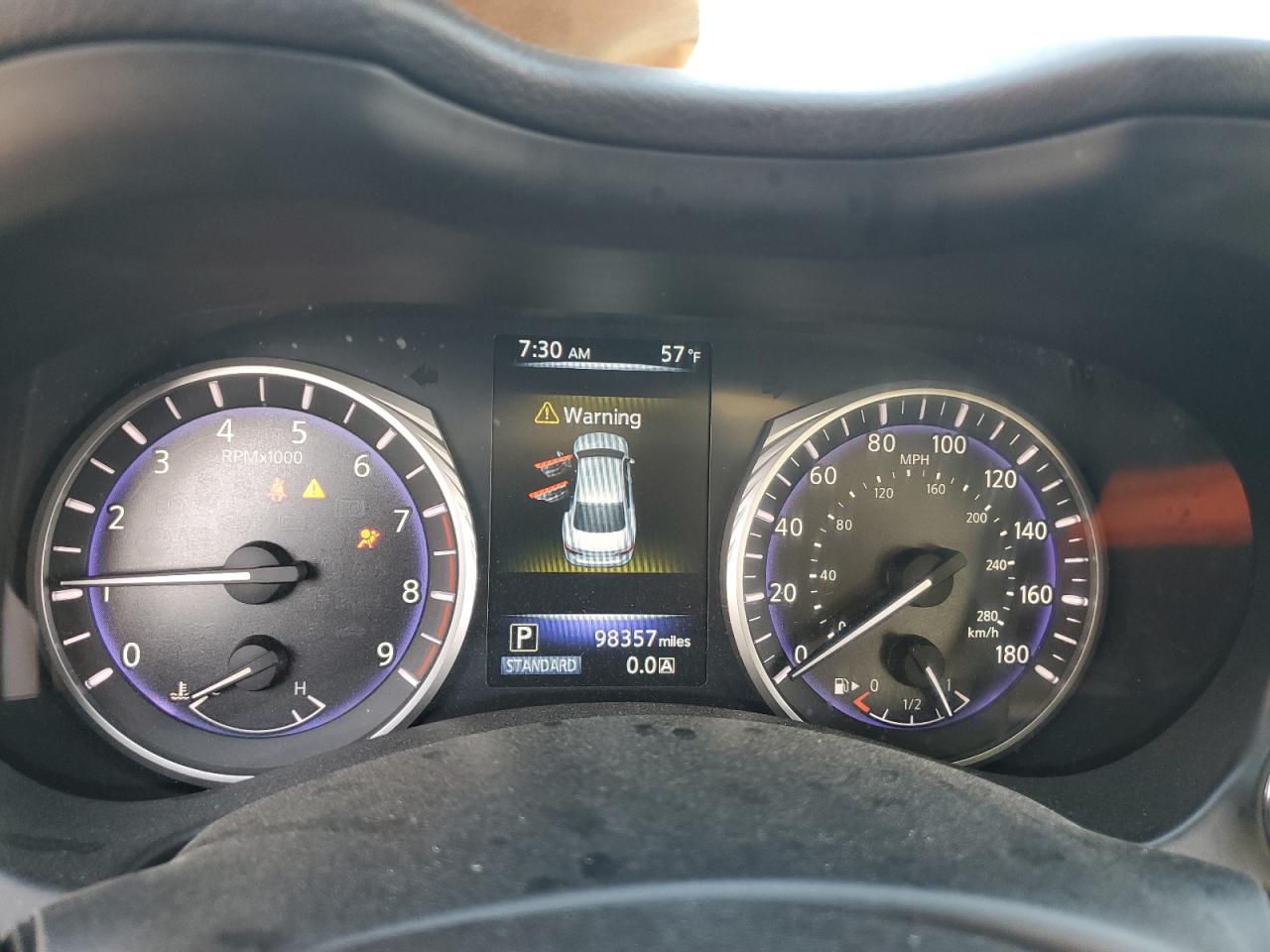 INFINITI Q50 Premium