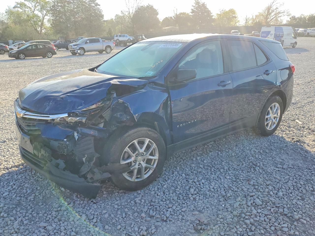 Salvage Chevrolet Equinox Image