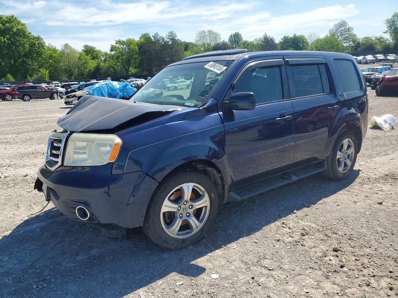 Salvage Honda Pilot Image