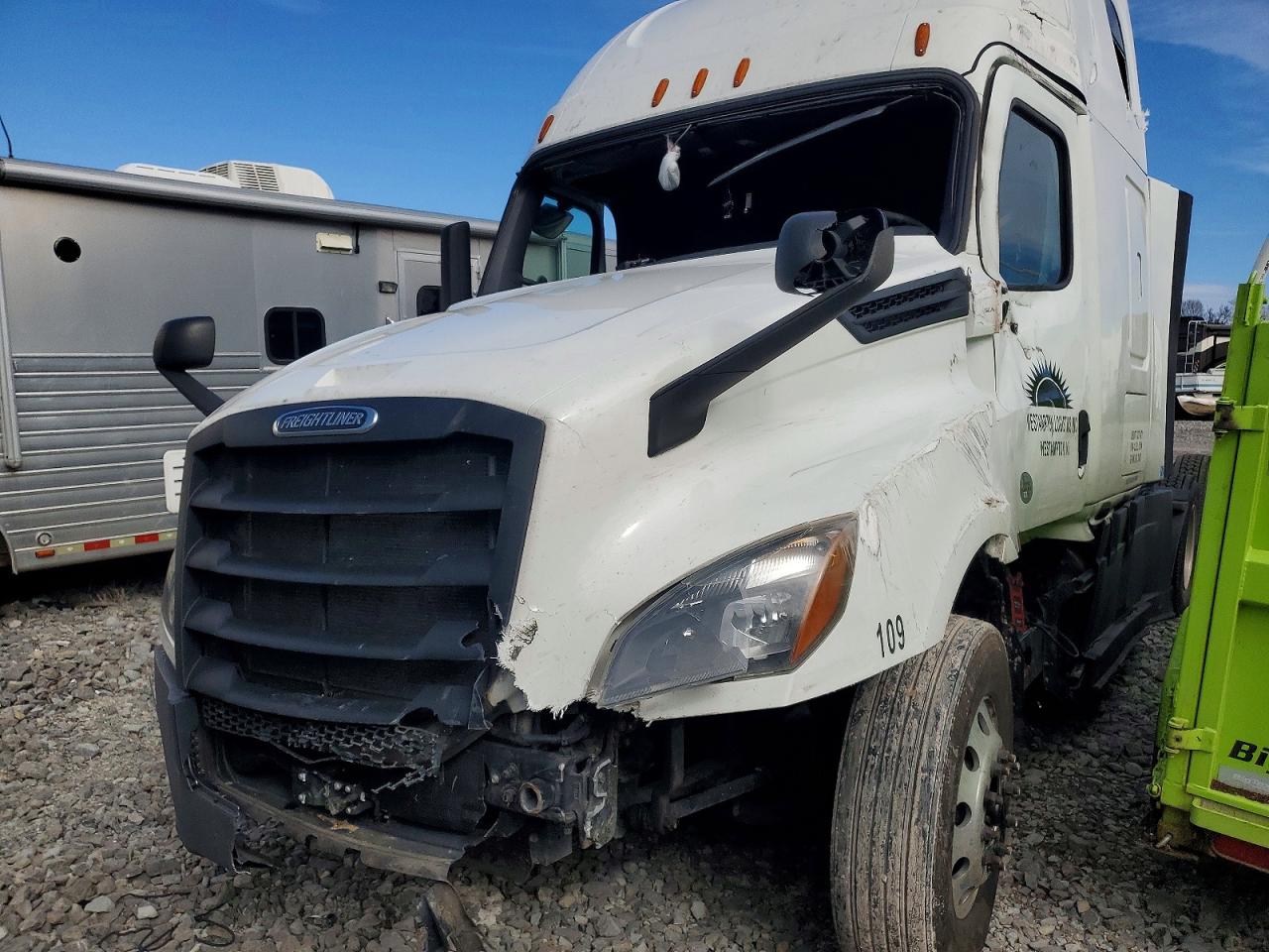 Freightliner Cascadia 1