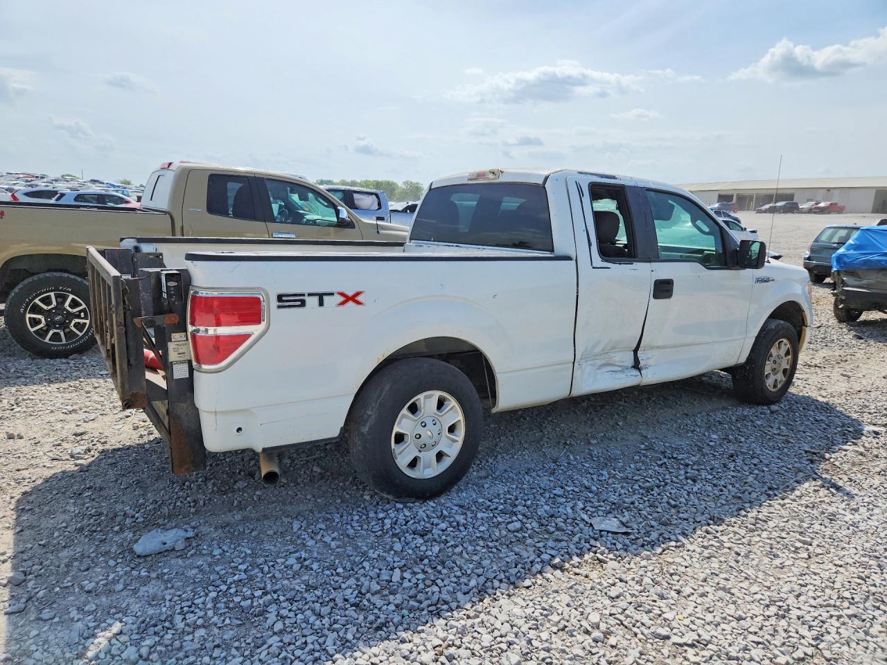 Ford F-150 Super Cab