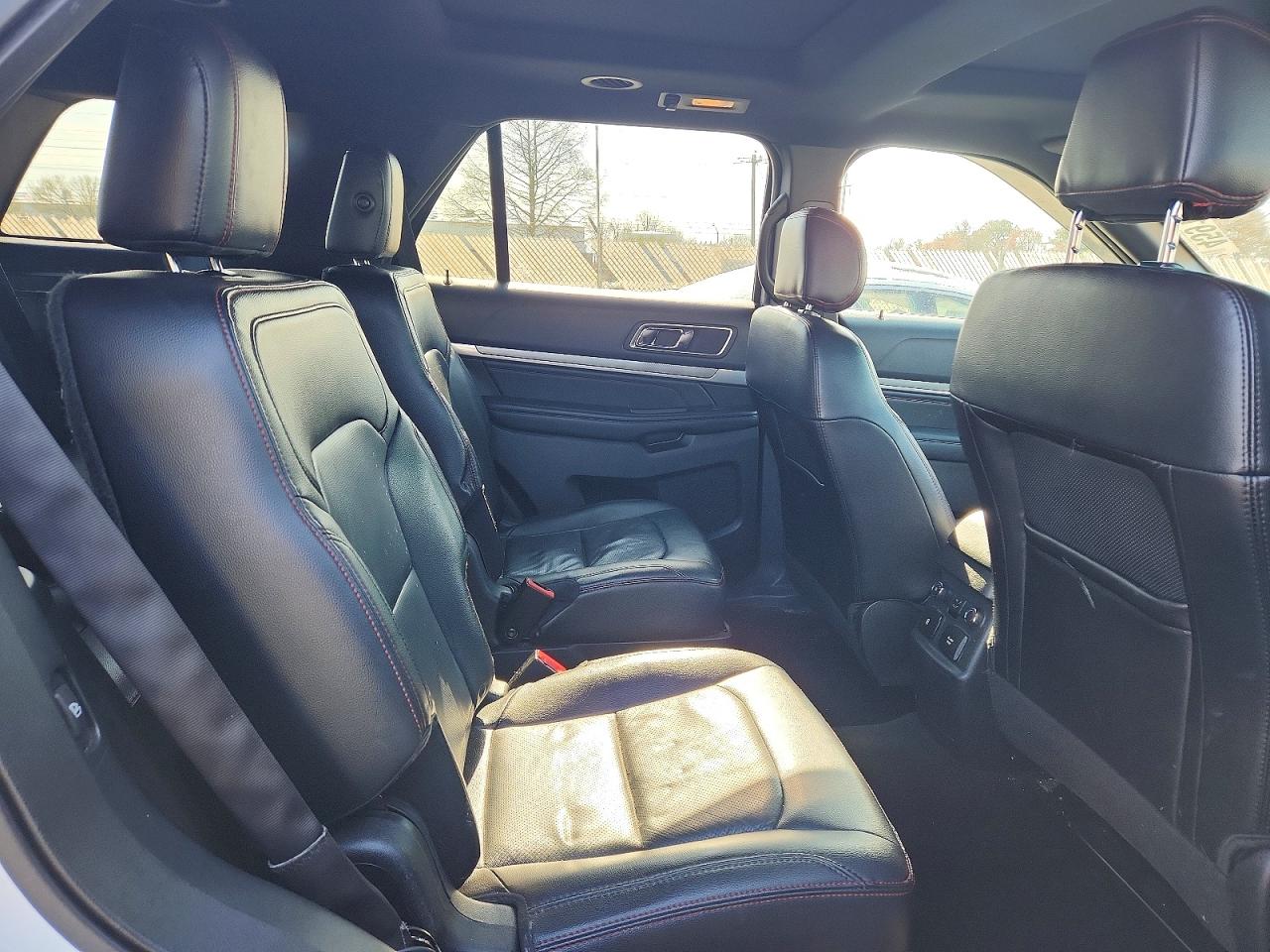 Ford Explorer Sport