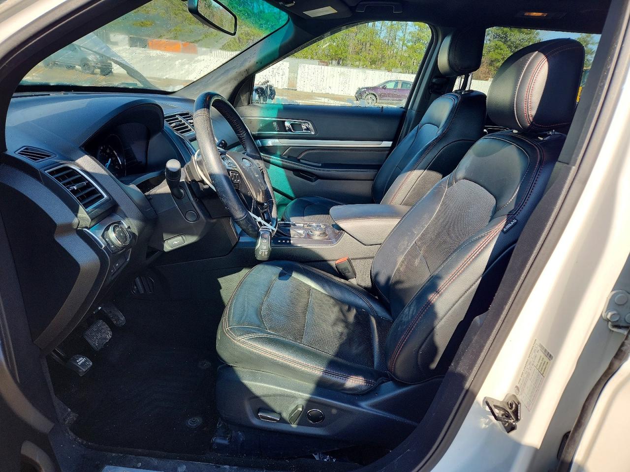 Ford Explorer Sport