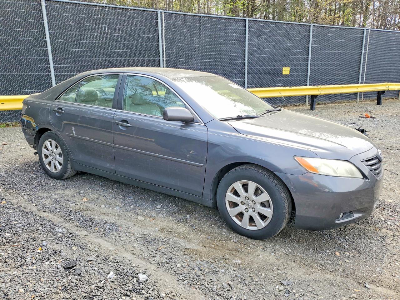 Toyota Camry Xle V6