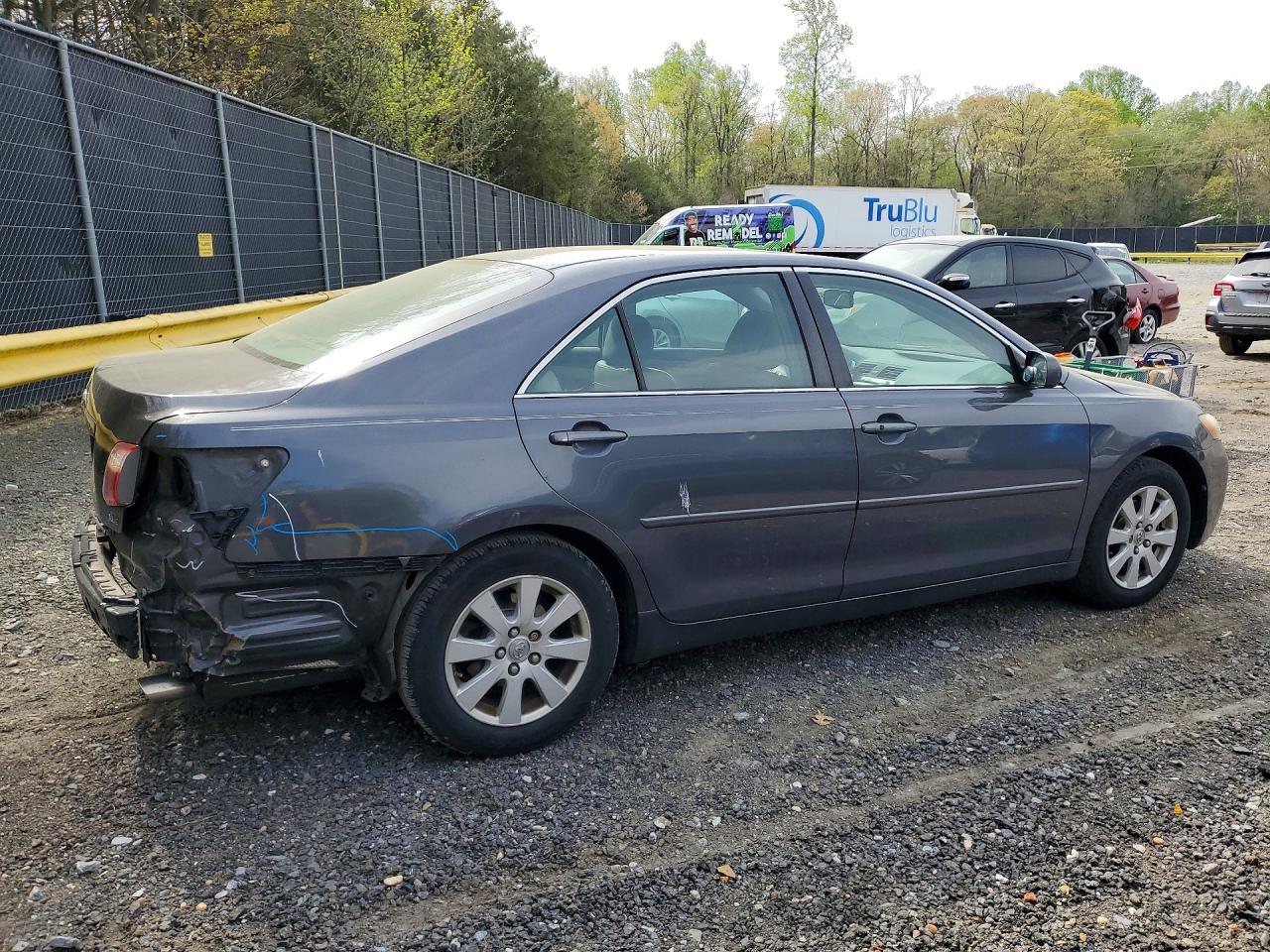 Toyota Camry Xle V6