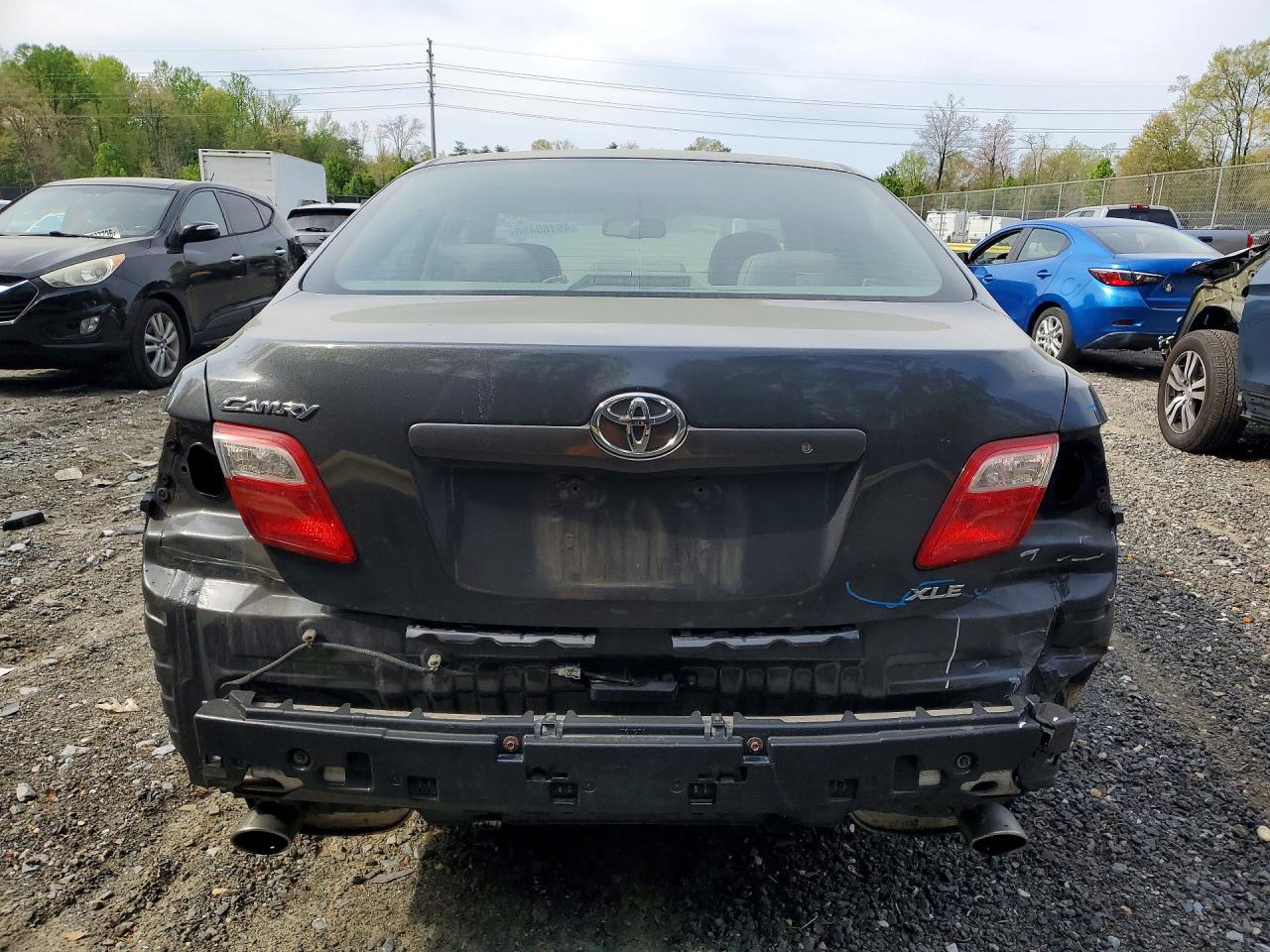 Toyota Camry Xle V6
