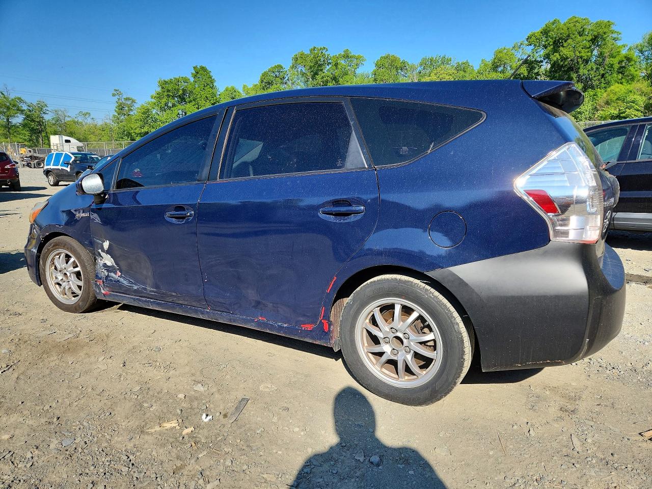 Toyota Prius v Two