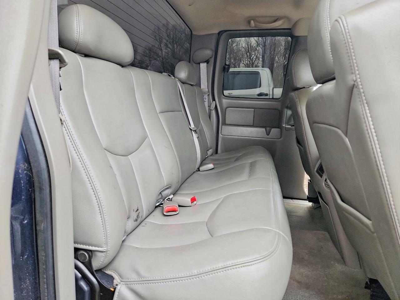 Chevrolet Silverado C1500