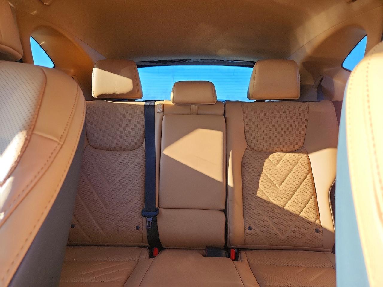 Lexus NX Base