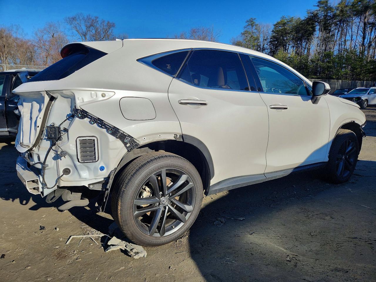 Lexus NX Base