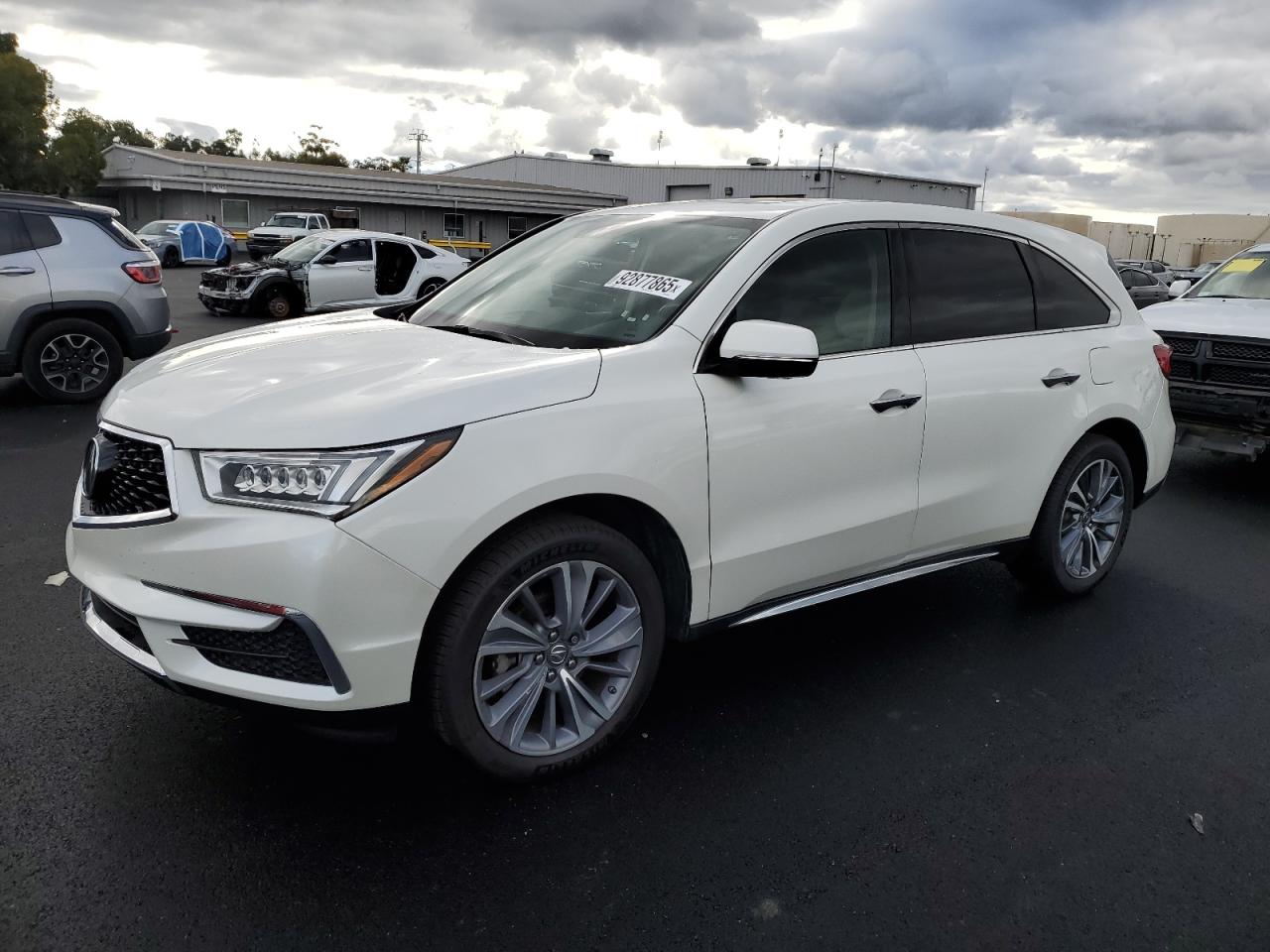Salvage Acura MDX Image