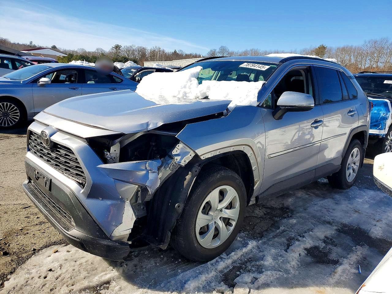 Salvage Toyota RAV4 Image